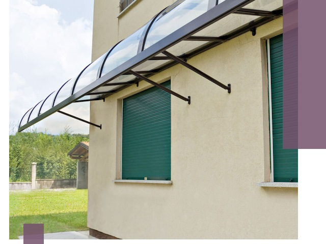 Козырьки над окнами в Чистополе — изготовление и монтаж по выгоде