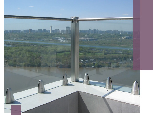 Стеклянные парапеты премиум класса в Чистополе для домов и бизнесов